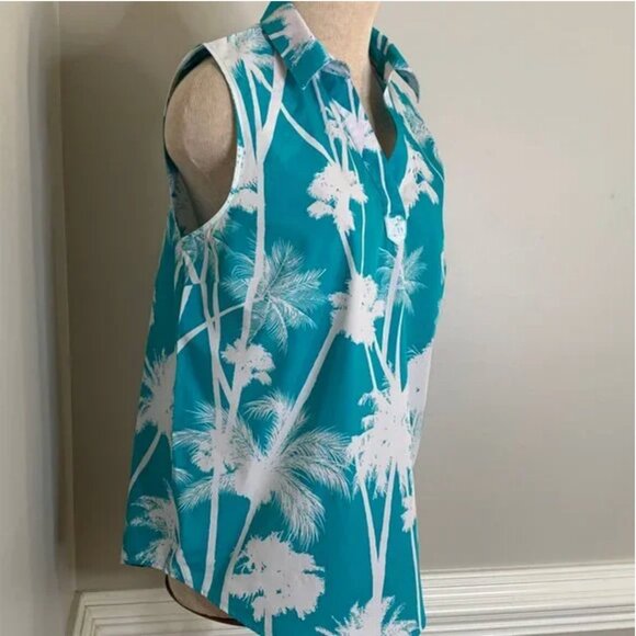 Chico's Sleeveless Aqua Palm Tree Print Wrinkle Resistant Popover Shirt - Picture 3 of 7